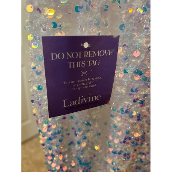 White Cinderella Divine Size 4 Straight dress